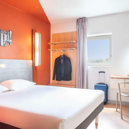 Ibis Budget Grigny Centre Экстерьер фото