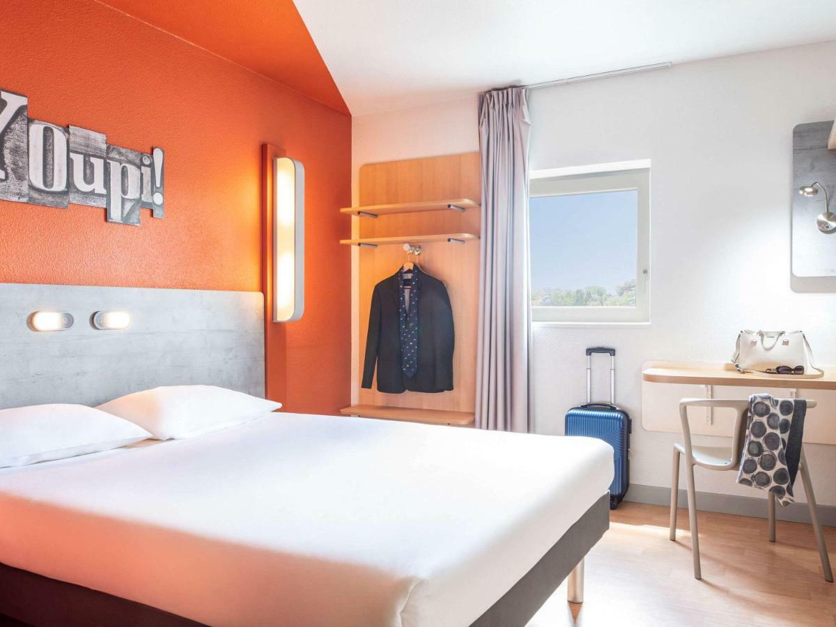 Ibis Budget Grigny Centre Экстерьер фото