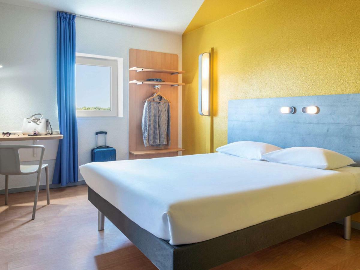 Ibis Budget Grigny Centre Экстерьер фото