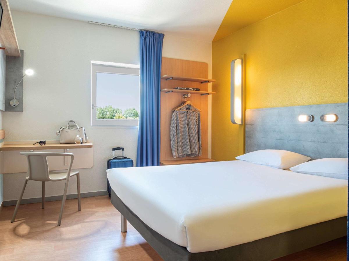 Ibis Budget Grigny Centre Экстерьер фото