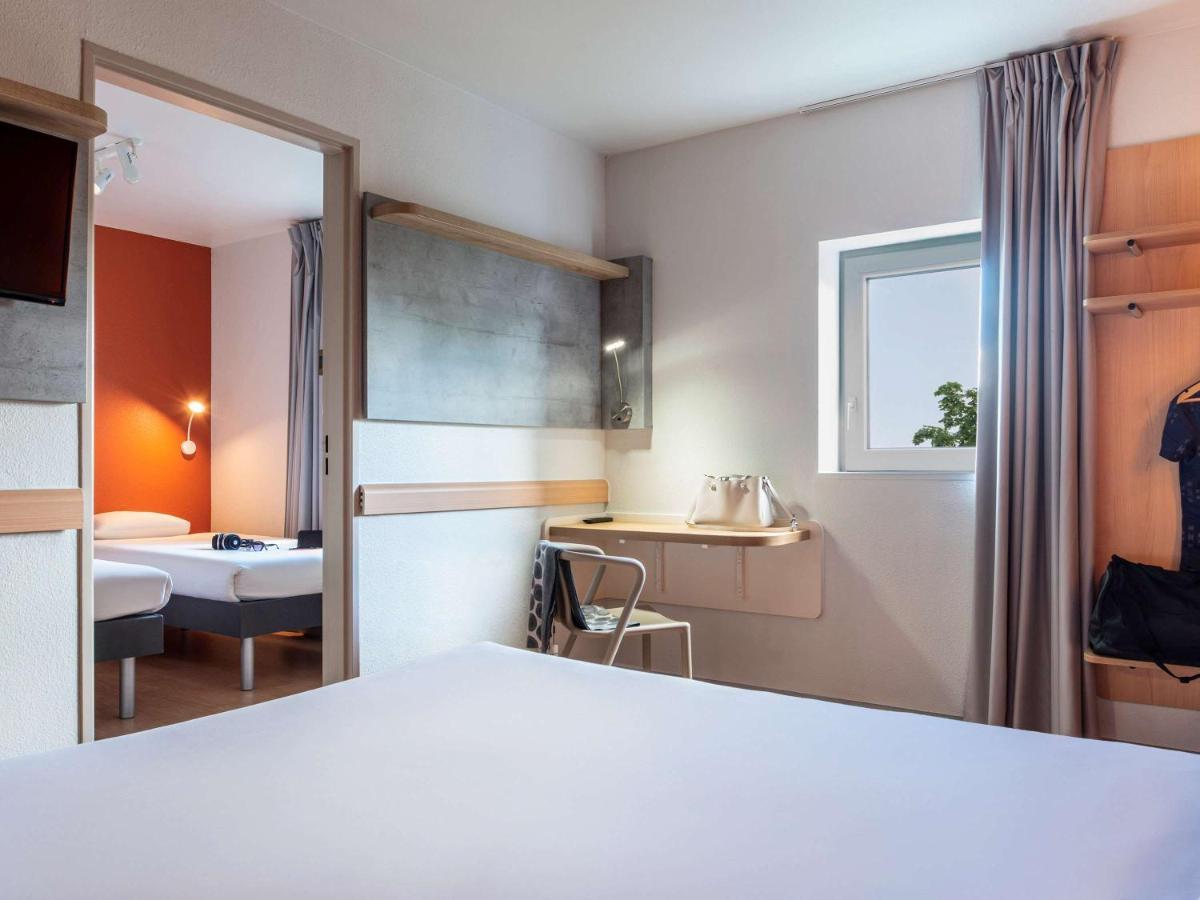 Ibis Budget Grigny Centre Экстерьер фото